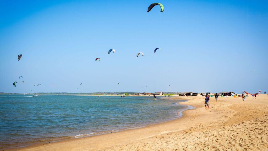Kitesurfing in Kalpitiya
